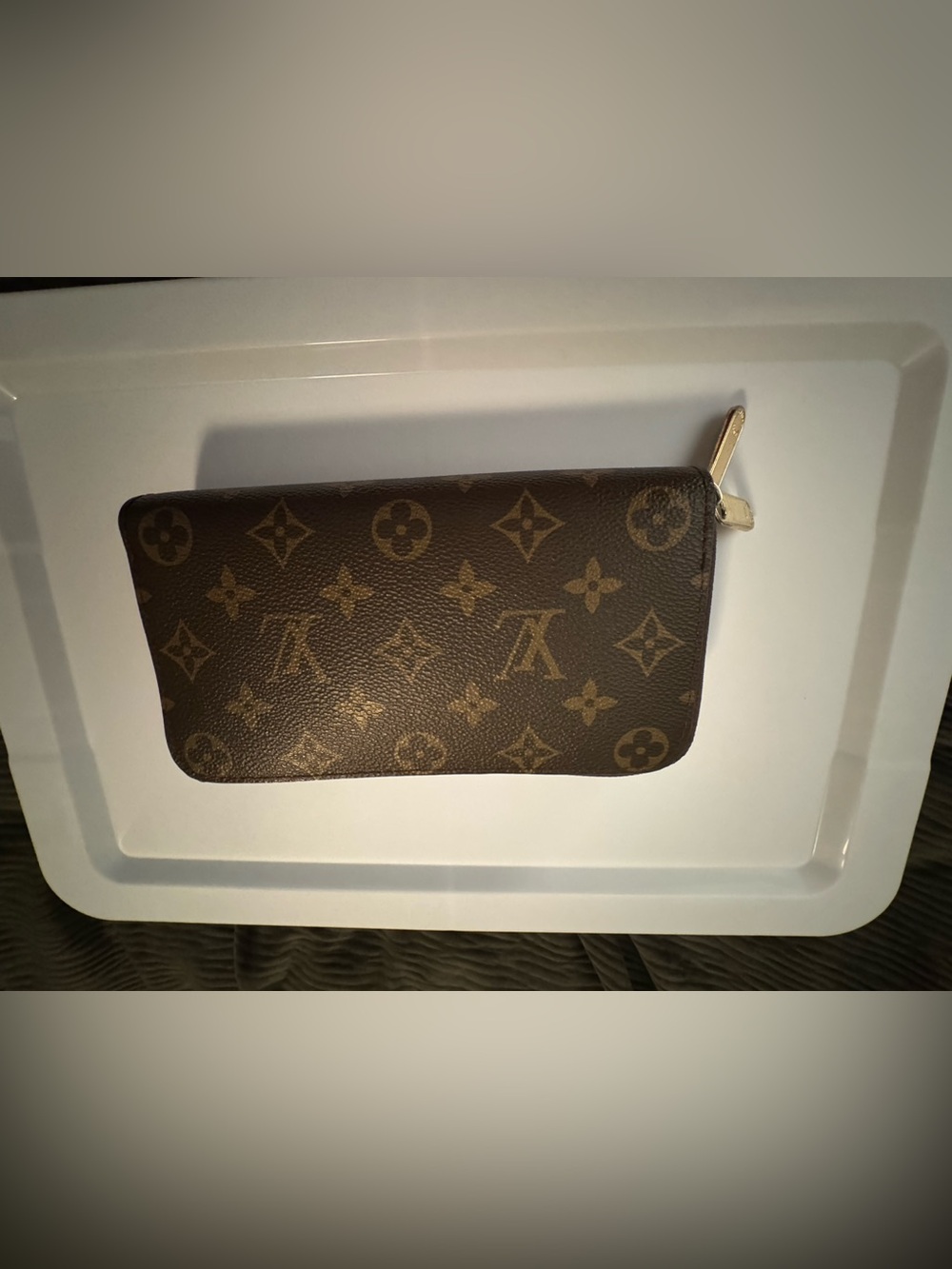 Women’s double zip wallet